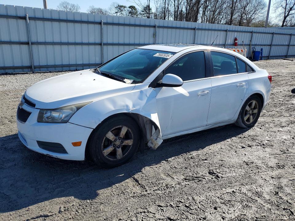 CHEVROLET CRUZE 2014 with VIN 1G1PC5SB7E7292903 - Photo from auction