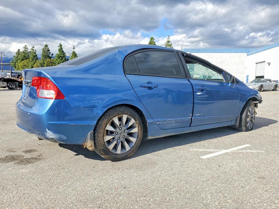 Photo 3 from auction – 2010 HONDA CIVIC with VIN 19XFA1F84AE045395