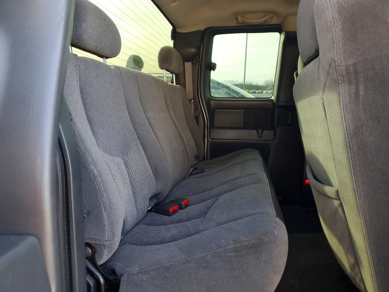 Photo 10 from auction – 2005 CHEVROLET SILVERADO with VIN 1GCHK29265E321578