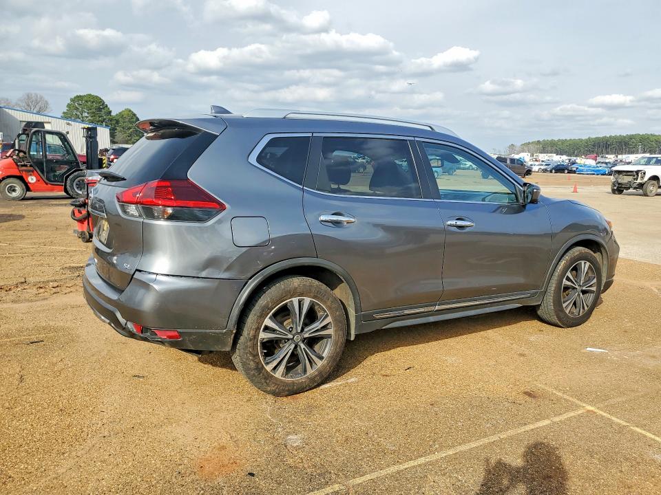 Photo 3 from auction – 2018 NISSAN ROGUE with VIN JN8AT2MT4JW462169
