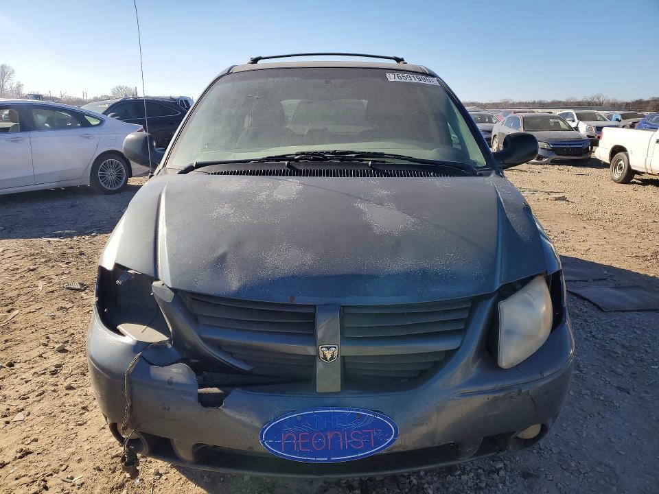 Photo 5 from auction – 2006 DODGE GRAND CARAVAN with VIN 2D4GP44L96R864214