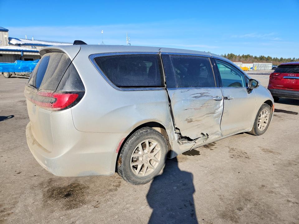 Photo 3 from auction – 2023 CHRYSLER PACIFICA with VIN 2C4RC1BG1PR621116