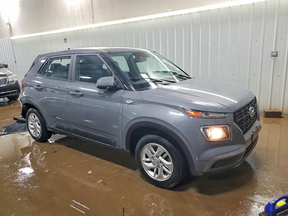 Photo 4 from auction – 2022 HYUNDAI VENUE with VIN KMHRB8A39NU149088