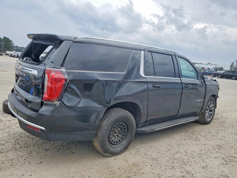 Photo 3 from auction – 2023 CHEVROLET SUBURBAN with VIN 1GNSKCKD6PR352050