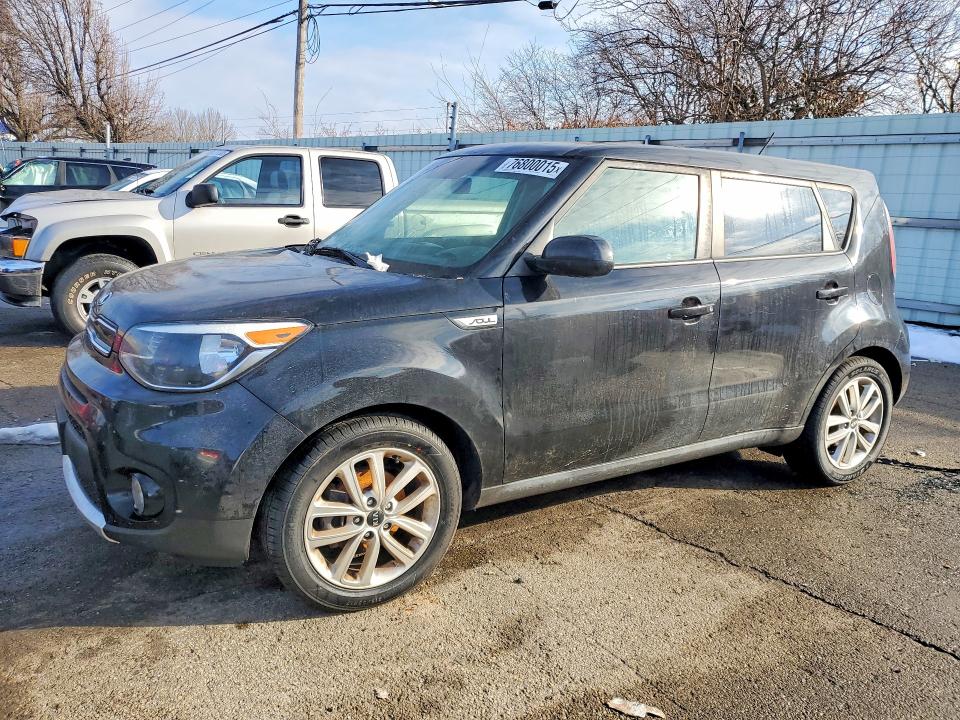 KIA SOUL 2018 z numerem VIN KNDJP3A56J7598115 - Zdjęcie z aukcji