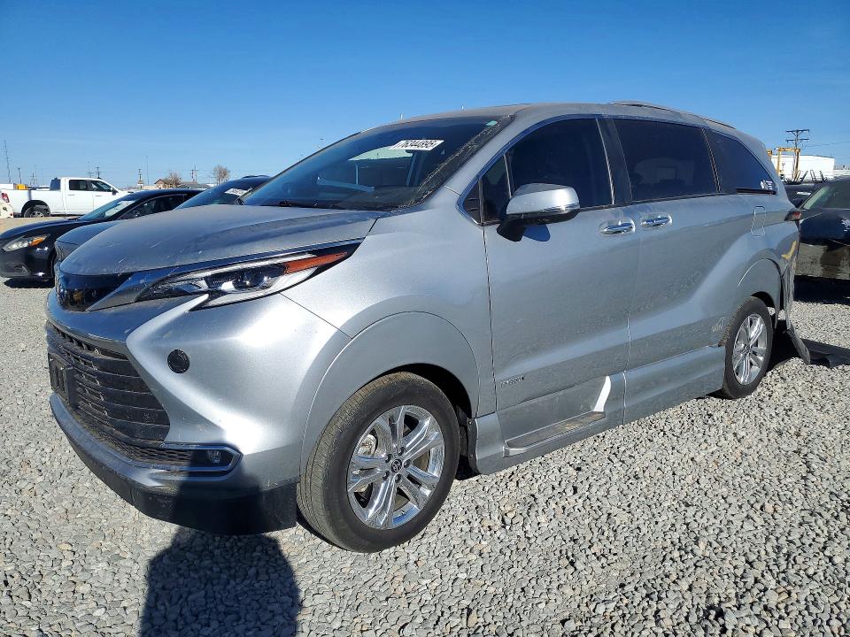 TOYOTA SIENNA LIM 2021 with VIN 5TDESKFC7MS026322 - Photo from auction