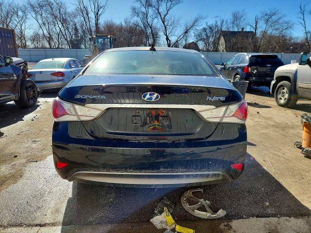 Photo 6 from auction – 2012 HYUNDAI SONATA with VIN KMHEC4A43CA047622
