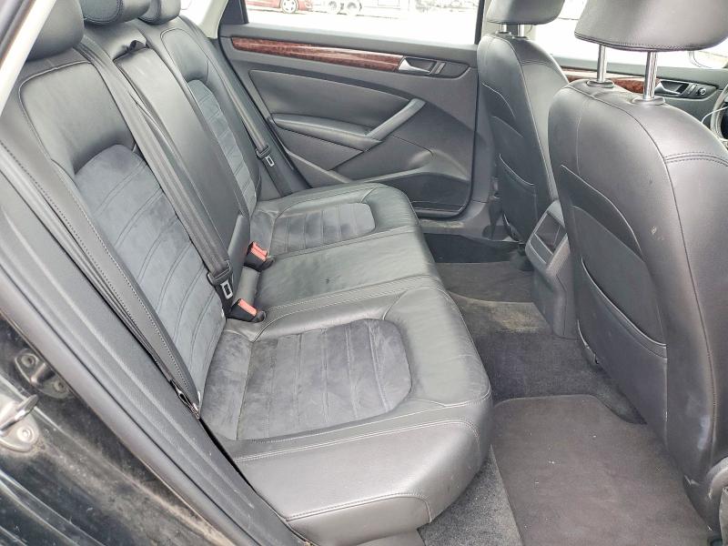 Photo 10 from auction – 2012 VOLKSWAGEN PASSAT with VIN 1VWCN7A38CC012106