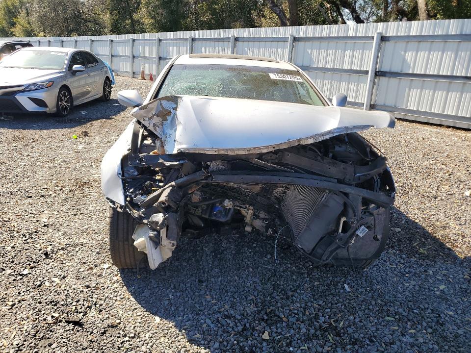 Photo 5 from auction – 2011 HYUNDAI SONATA with VIN 5NPEC4AC4BH236590