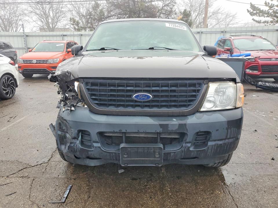 Photo 5 from auction – 2005 FORD EXPLORER with VIN 1FMZU62K85UA72203