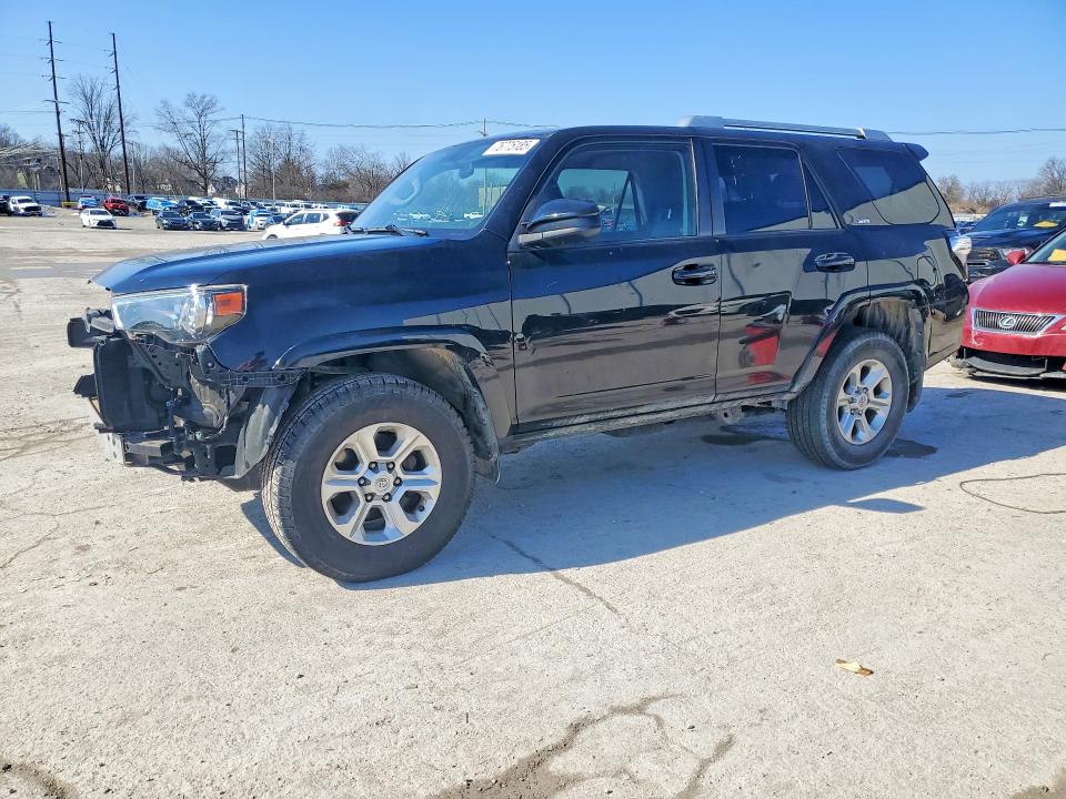 TOYOTA 4RUNNER SR 2018 with VIN JTEBU5JR4J5577704 - Photo from auction