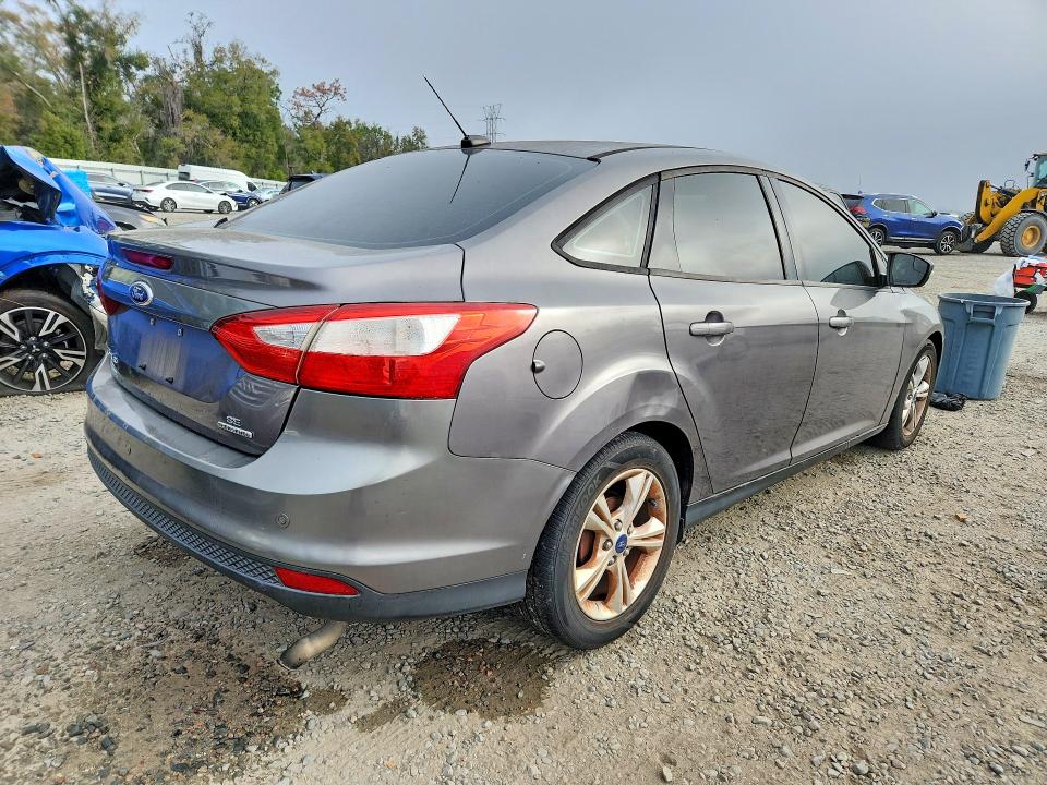 Photo 3 from auction – 2014 FORD FOCUS SE with VIN 1FADP3F20EL387524