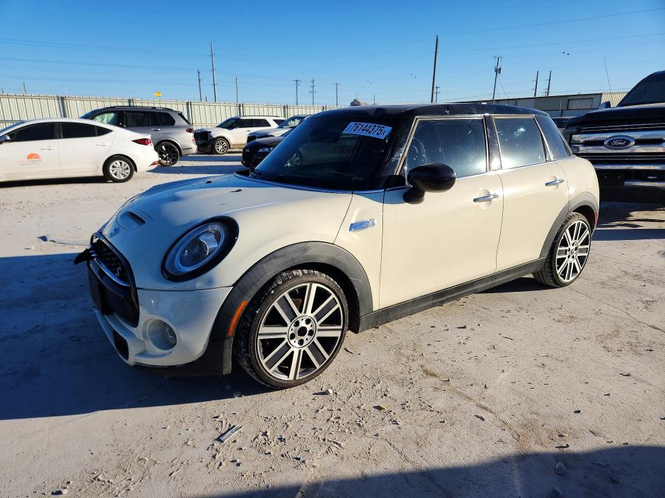 MINI COOPER S 2021 with VIN WMWXU9C04M2N91220 - Photo from auction