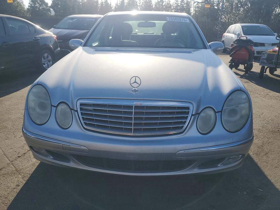 Photo 5 from auction – 2004 MERCEDES-BENZ E 320 with VIN WDBUF65J34A490145