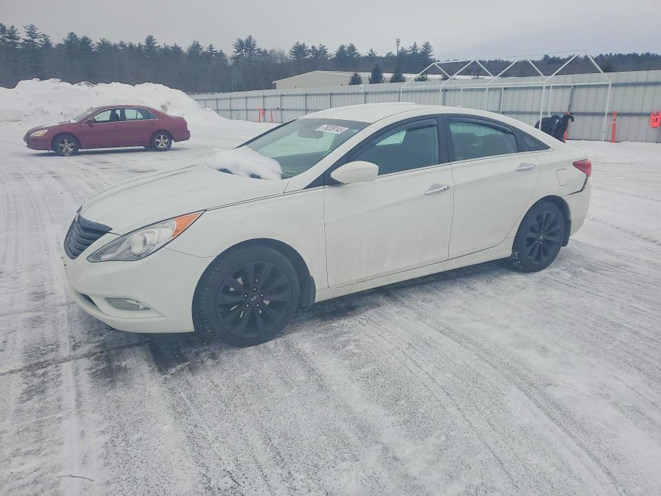 HYUNDAI SONATA 2013 with VIN 5NPEC4AC6DH779037 - Photo from auction