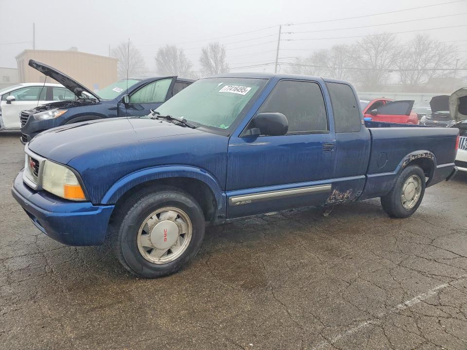 GMC SONOMA 2003 مع رقم تعريف المركبة 1GTCS19X238108705 - صورة من المزاد