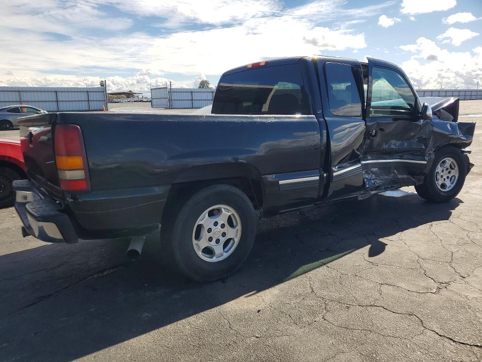 Photo 3 from auction – 2001 CHEVROLET SILVERADO with VIN 2GCEC19T011321803