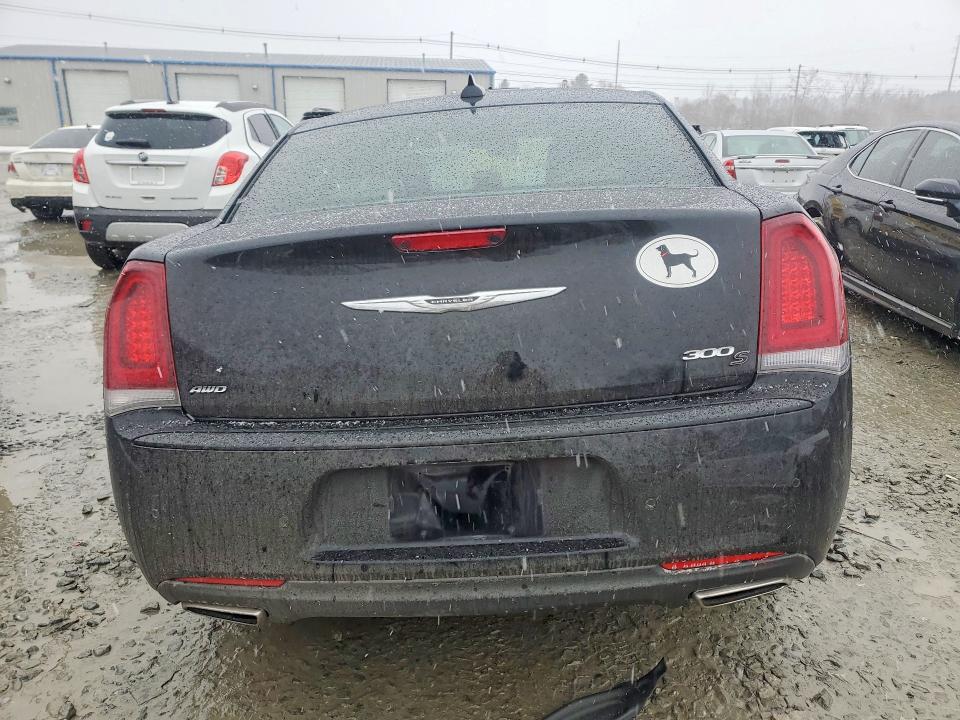 Photo 6 from auction – 2018 CHRYSLER 300 S with VIN 2C3CCAGG7JH327199