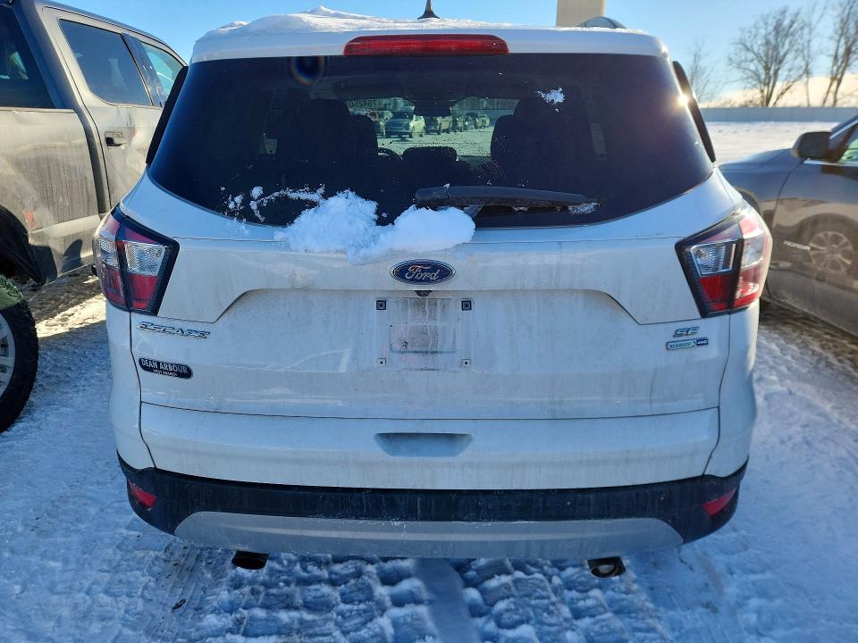 Photo 6 from auction – 2018 FORD ESCAPE SE with VIN 1FMCU9GD0JUC04642