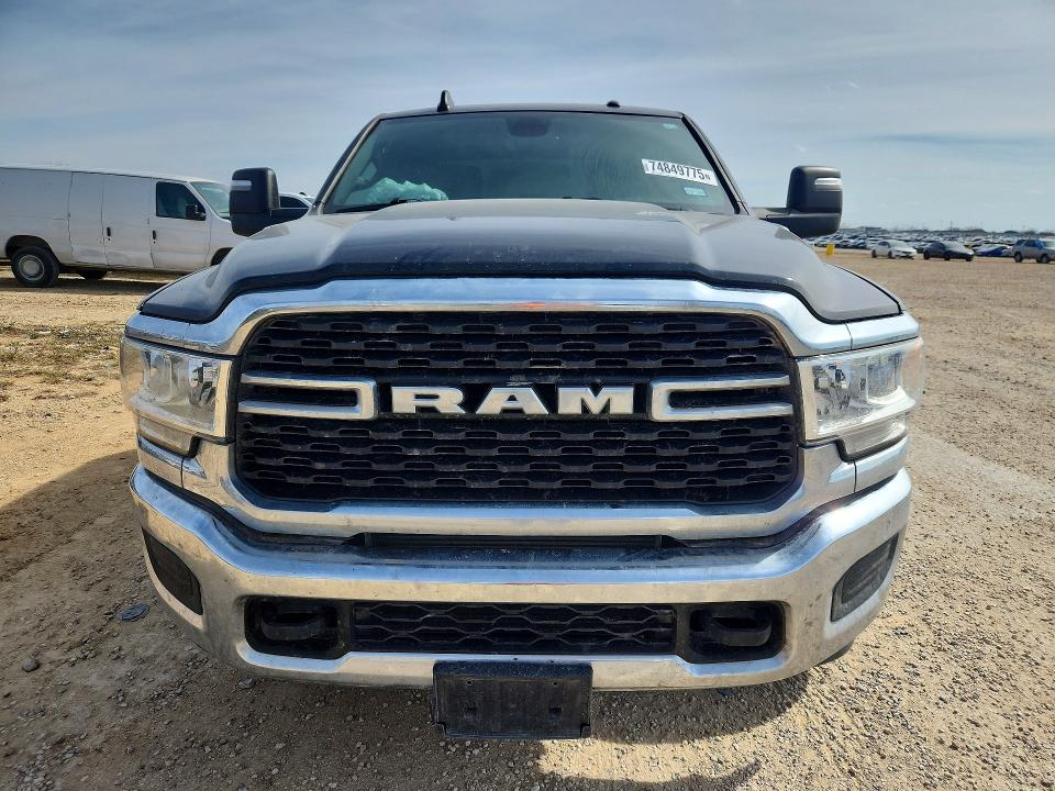 Photo 5 from auction – 2023 RAM 2500 with VIN 3C6UR5JL9PG587096