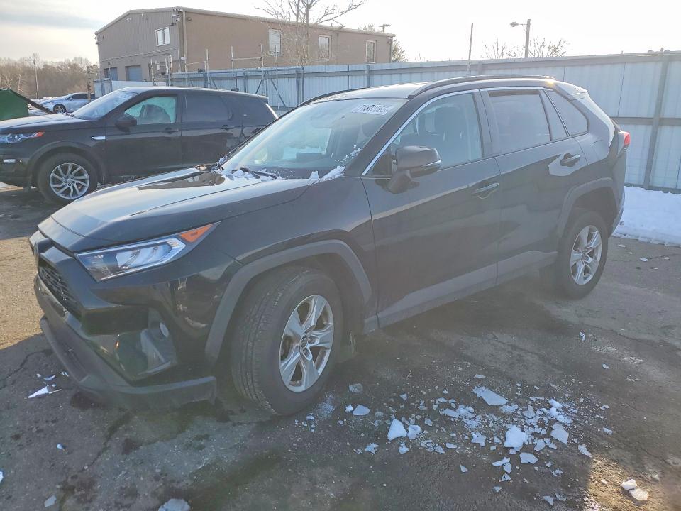 TOYOTA RAV4 2021 with VIN 2T3W1RFV3MW129642 - Photo from auction