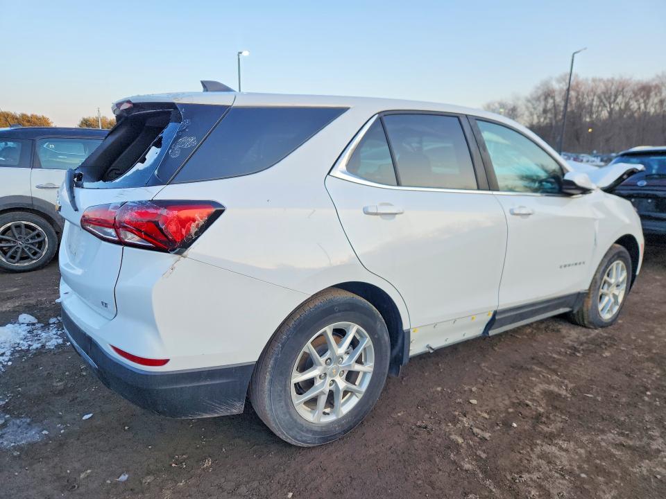 Photo 3 from auction – 2023 CHEVROLET EQUINOX with VIN 3GNAXKEG7PL188313