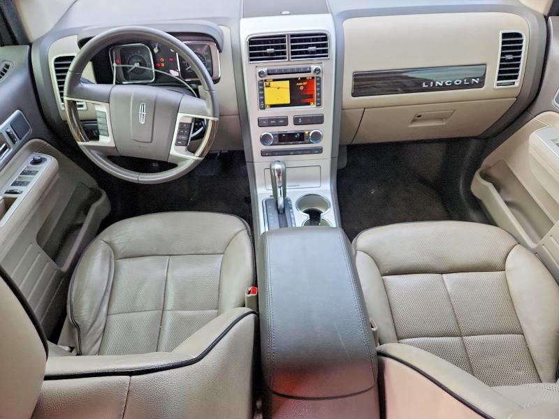 Photo 8 from auction – 2010 LINCOLN MKX with VIN 2LMDJ6JC1ABJ01462