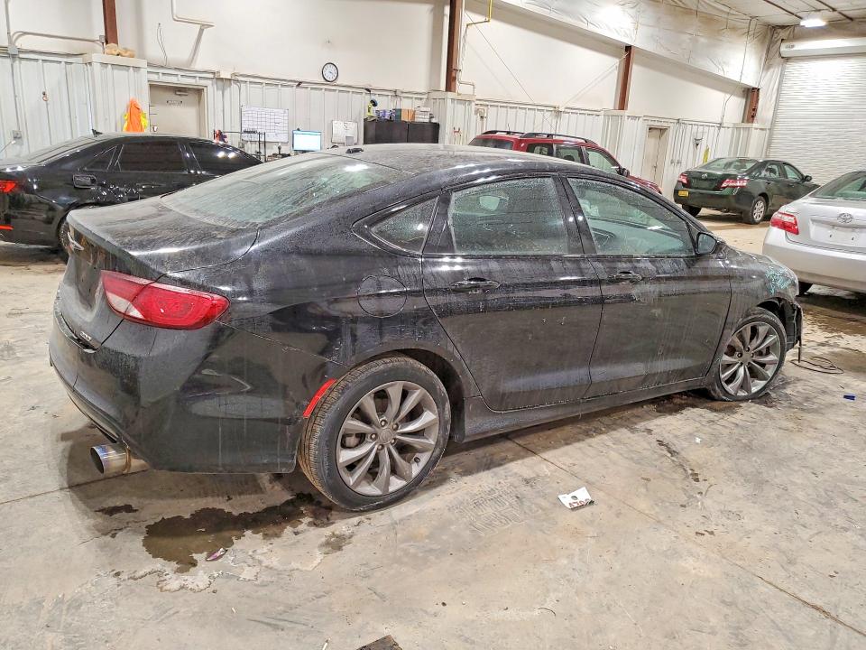 Photo 3 from auction – 2015 CHRYSLER 200 S with VIN 1C3CCCBG2FN582439