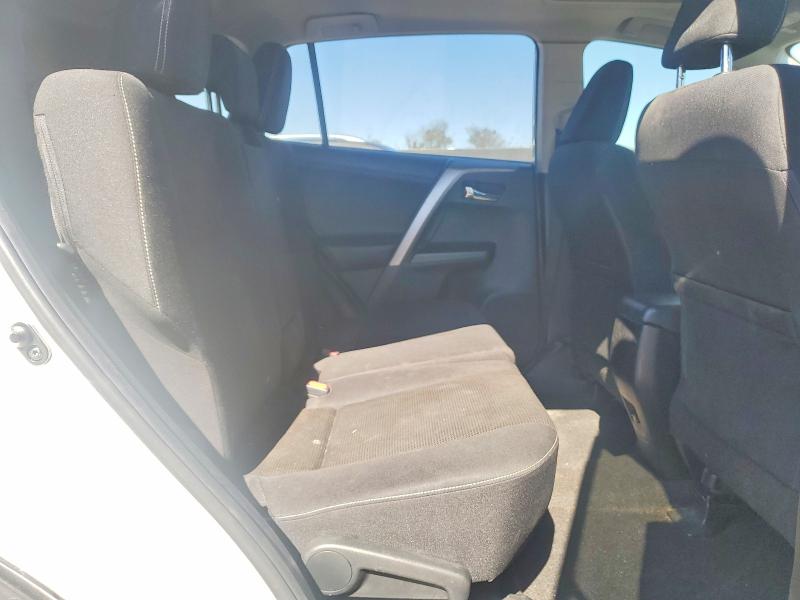 Photo 11 from auction – 2017 TOYOTA RAV4 XLE with VIN JTMWFREV2HD094906