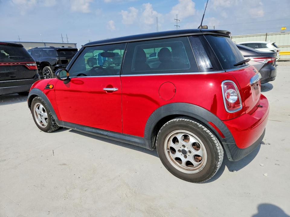 Photo 2 from auction – 2011 MINI COOPER with VIN WMWSU3C54BT251060