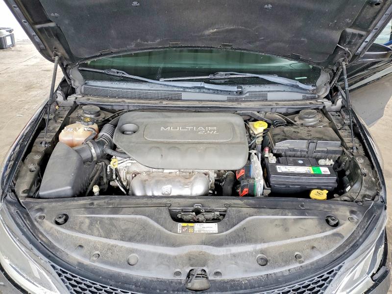 Photo 11 from auction – 2016 CHRYSLER 200 with VIN 1C3CCCAB7GN127710