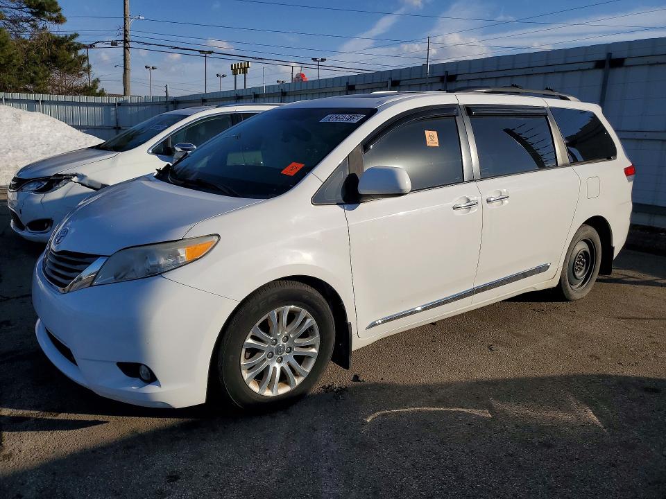 TOYOTA SIENNA 2013 with VIN 5TDYK3DC3DS373250 - Photo from auction