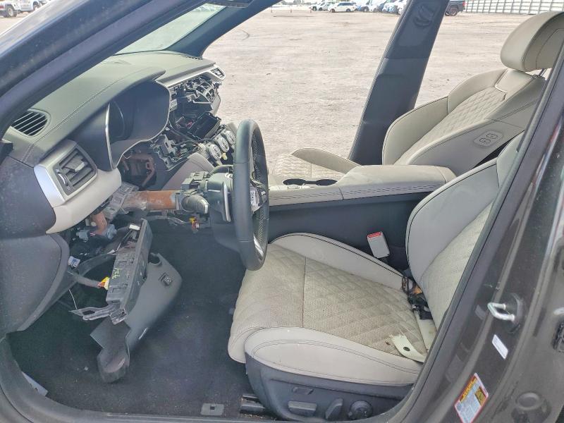 Photo 7 from auction – 2023 GENESIS G70 with VIN KMTG54TE0PU127172