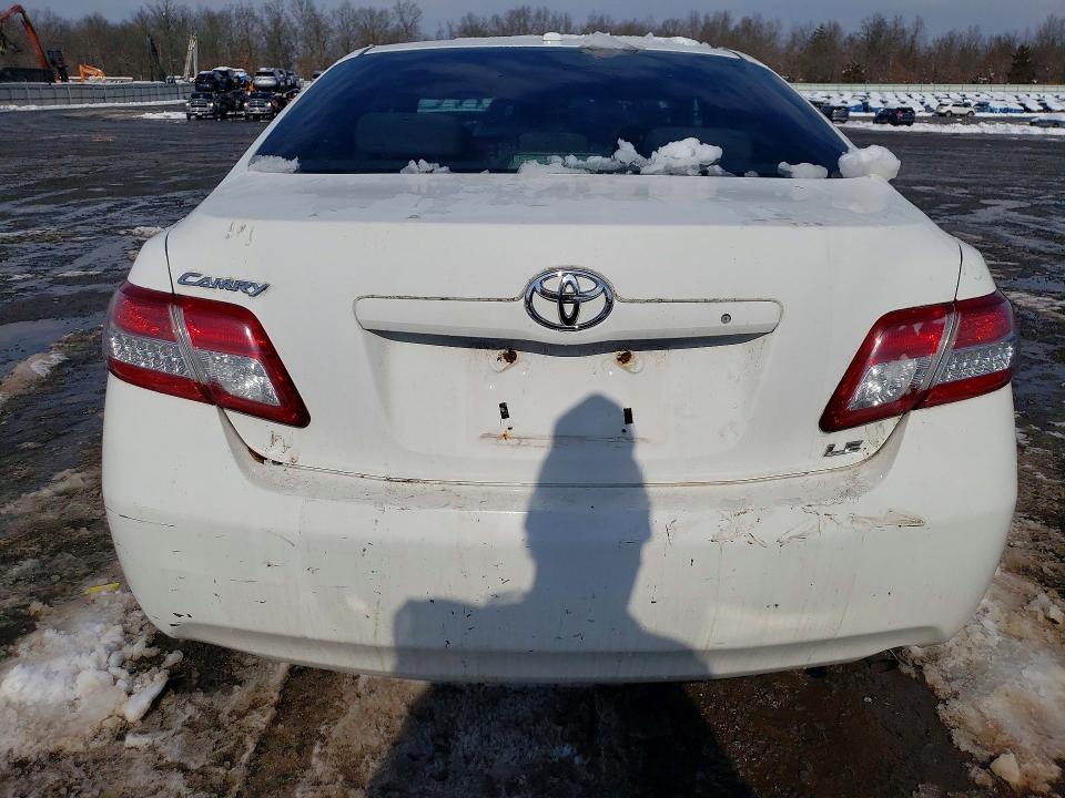 Photo 6 from auction – 2011 TOYOTA CAMRY with VIN 4T4BF3EK5BR179054