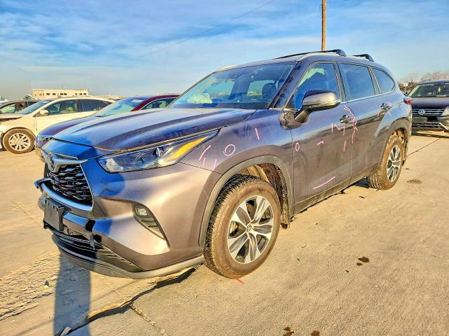 TOYOTA HIGHLANDER 2024 with VIN 5TDKARAH5RS023864 - Photo from auction