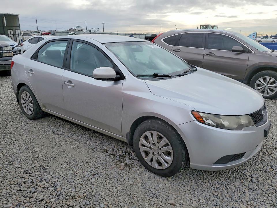 Photo 4 from auction – 2010 KIA FORTE LX with VIN KNAFT4A22A5092612