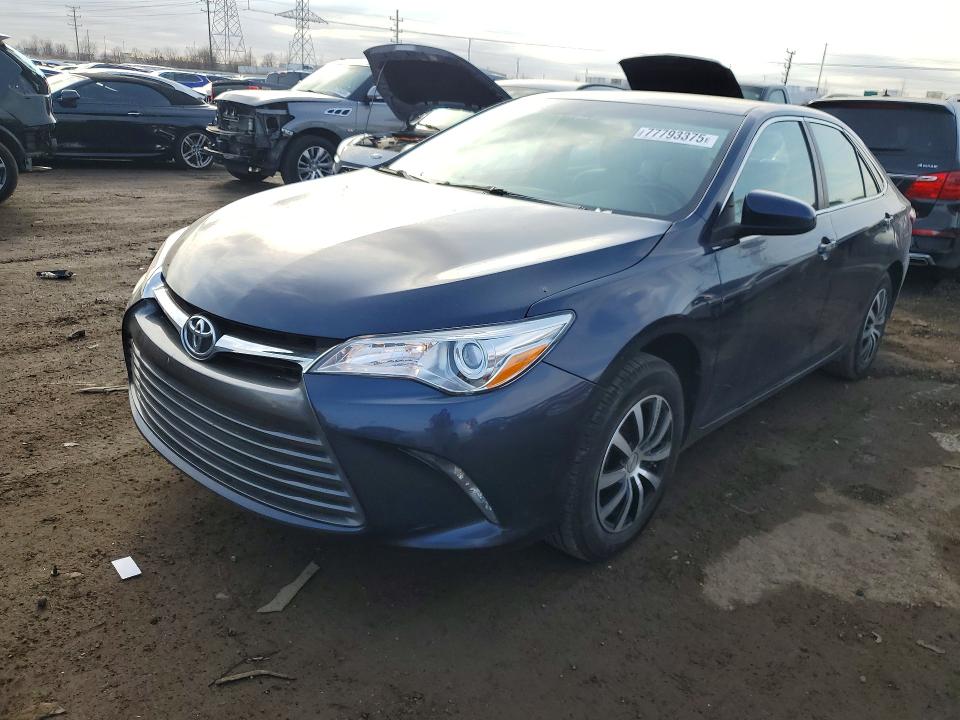 TOYOTA CAMRY 2015 مع رقم تعريف المركبة 4T4BF1FK0FR472014 - صورة من المزاد