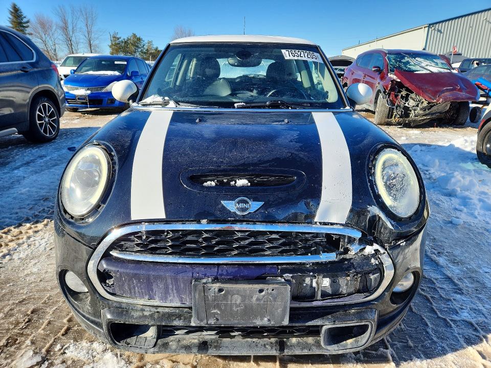 Photo 5 from auction – 2016 MINI COOPER with VIN WMWXP7C55G3B49636