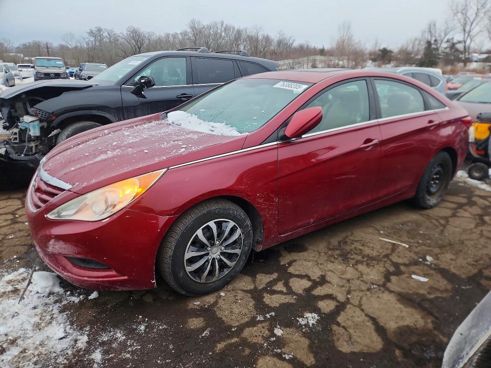 HYUNDAI SONATA 2011 with VIN 5NPEB4AC2BH170432 - Photo from auction