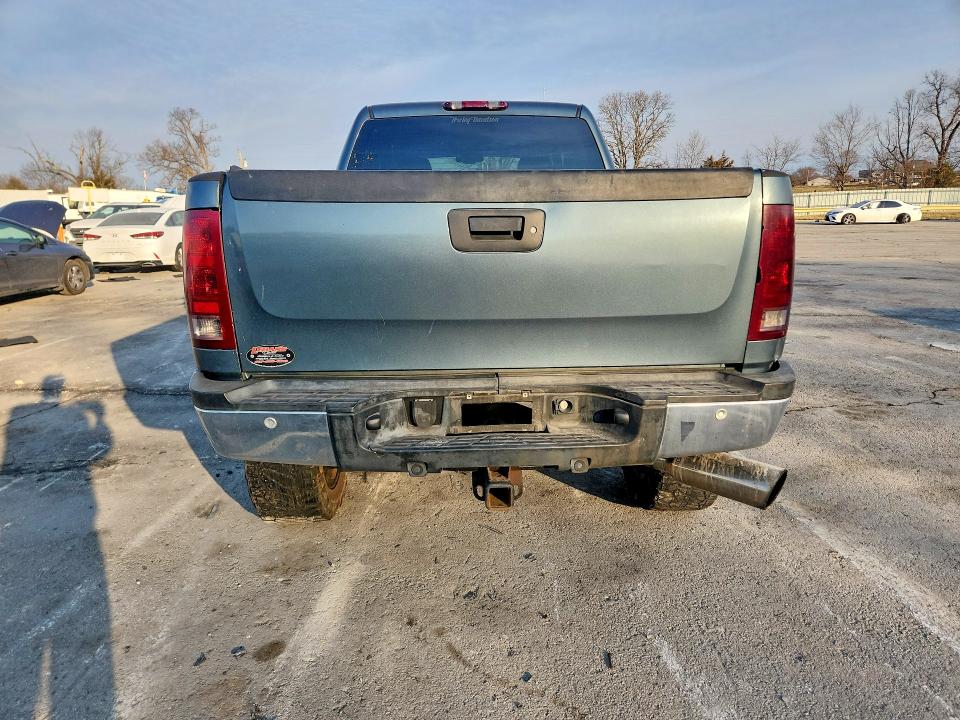 Photo 6 from auction – 2008 GMC SIERRA with VIN 1GTHK23658F133497
