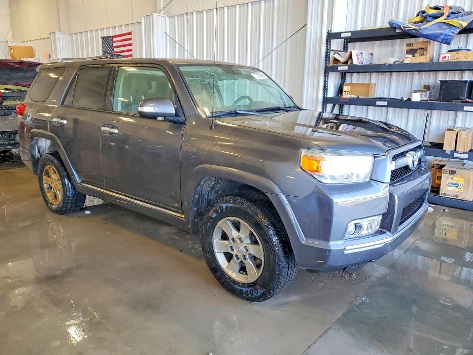 Photo 4 from auction – 2011 TOYOTA 4RUNNER with VIN JTEBU5JR2B5050455