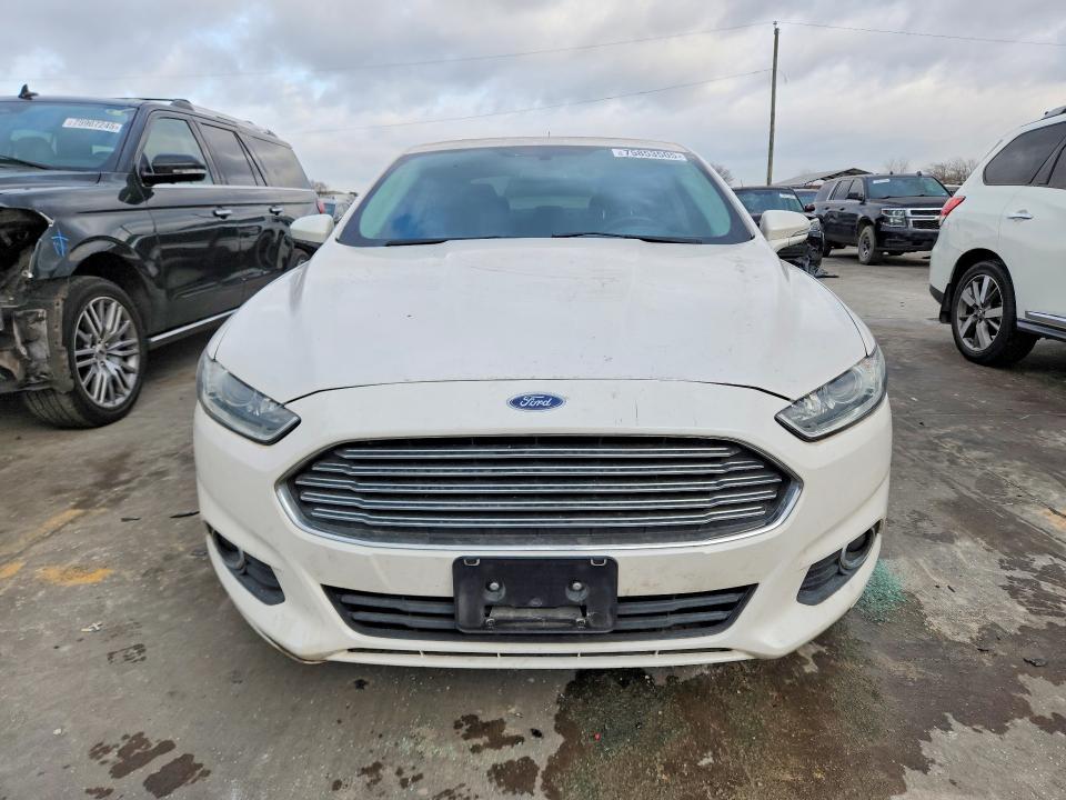 Photo 5 from auction – 2016 FORD FUSION SE with VIN 3FA6P0HD3GR282194
