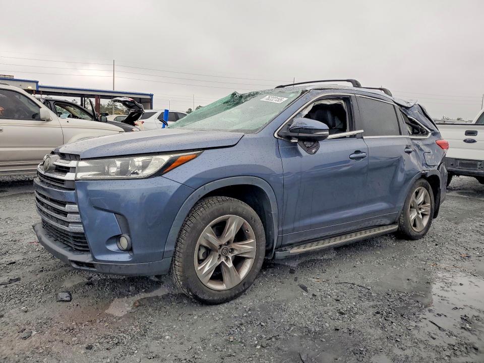 TOYOTA HIGHLANDER 2017 with VIN 5TDDZRFH5HS388778 - Photo from auction