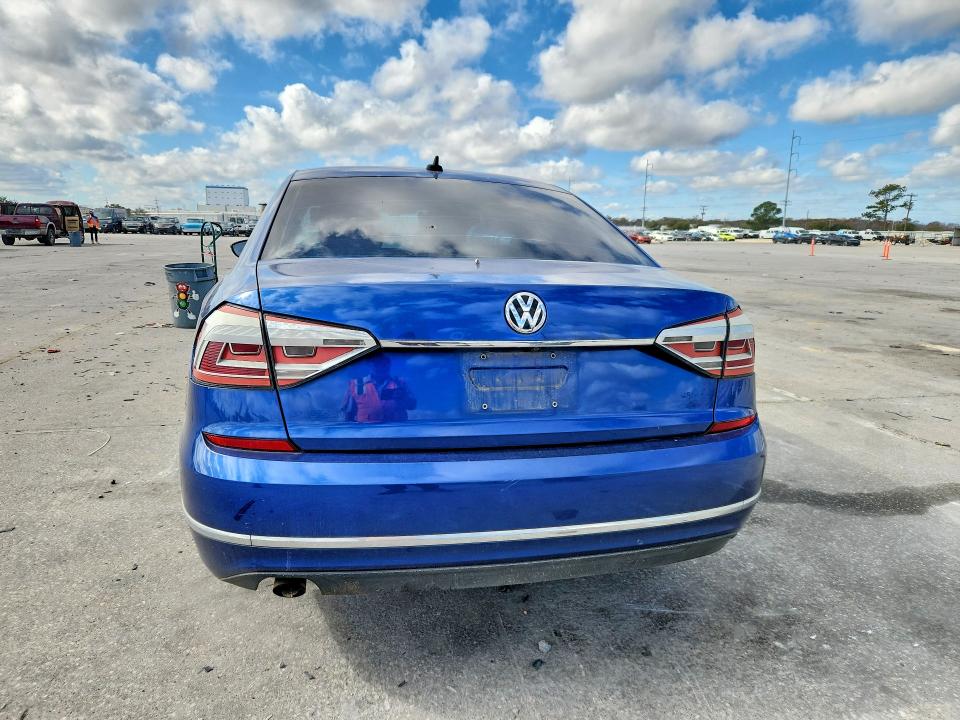 Photo 6 from auction – 2016 VOLKSWAGEN PASSAT with VIN 1VWAT7A35GC040741