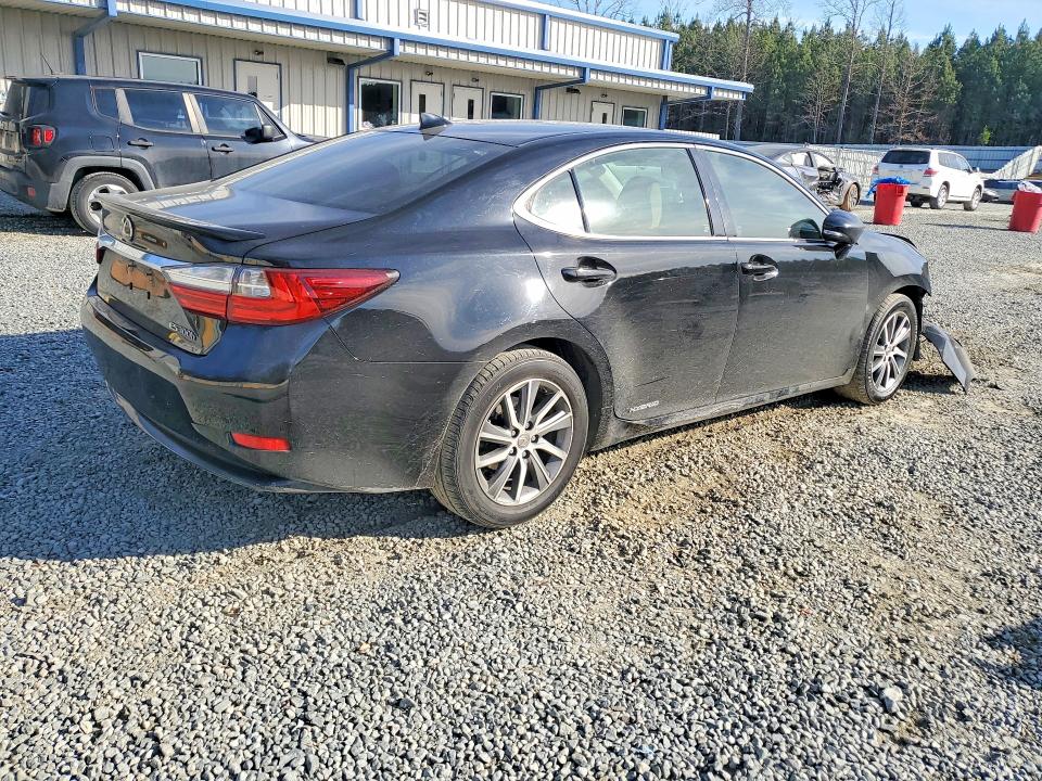Photo 3 from auction – 2017 LEXUS ES with VIN JTHBW1GG7H2135846