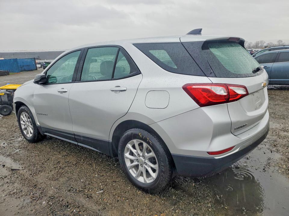 Photo 2 from auction – 2018 CHEVROLET EQUINOX LS with VIN 3GNAXHEV7JS556567