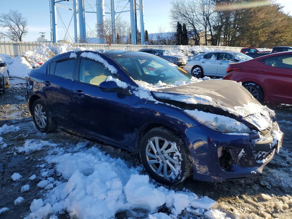 Photo 4 from auction – 2012 MAZDA 3 with VIN JM1BL1V85C1701068