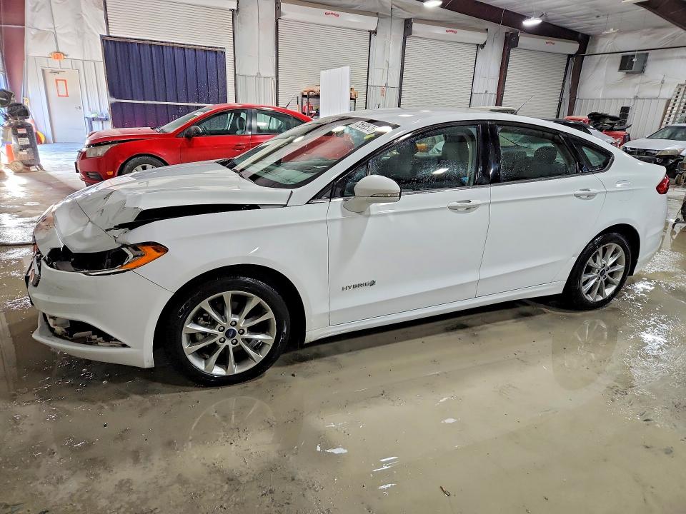 FORD FUSION SE 2017 with VIN 3FA6P0LU4HR296856 - Photo from auction