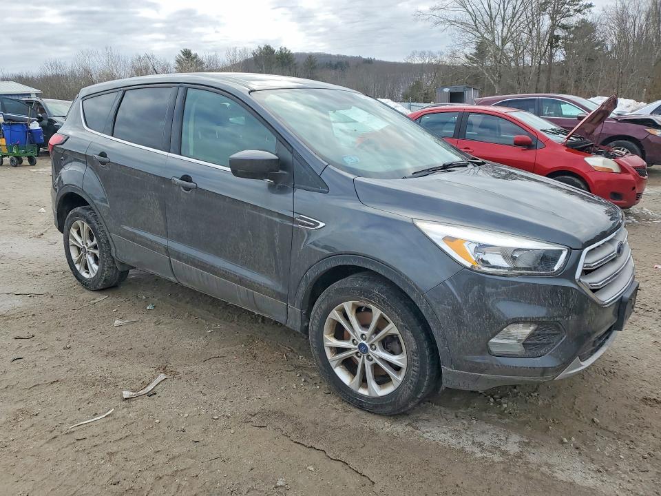 Photo 4 from auction – 2019 FORD ESCAPE with VIN 1FMCU9GD9KUB90631