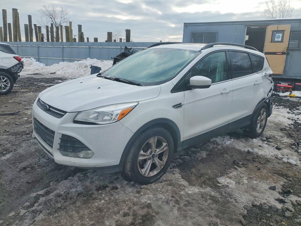 Photo 1 from auction – 2016 FORD ESCAPE with VIN 1FMCU9GXXGUB28236